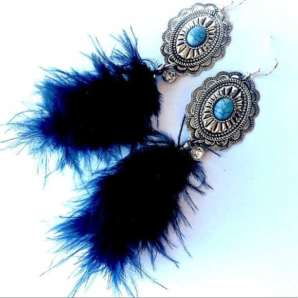 Earring - Picture 3 of 3